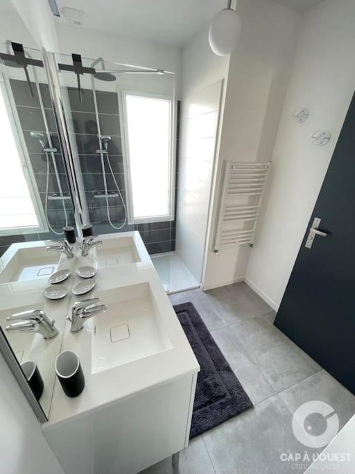 .La Villa Sablaise. Maison Avec Place De Parking Au Coeur Du Quartier Arago لي سابلِ دولونْ المظهر الخارجي الصورة